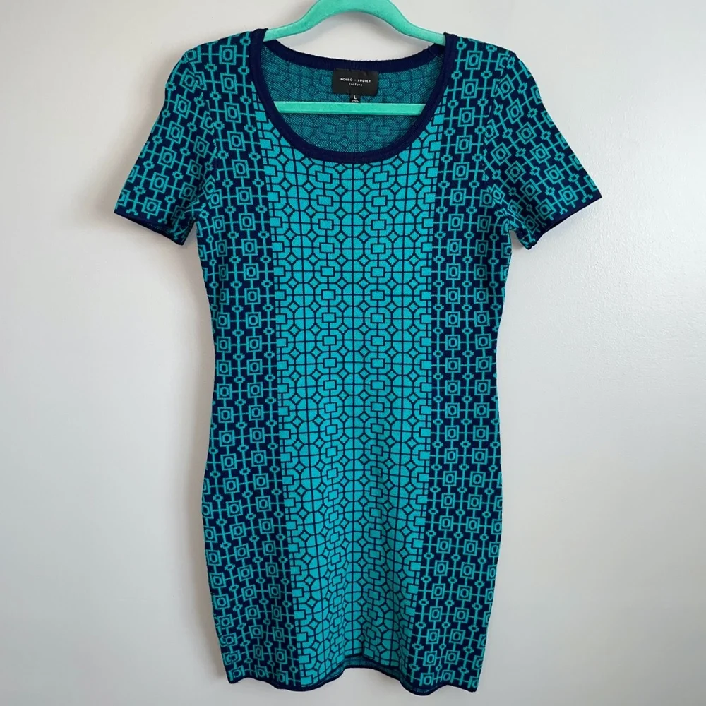 EUC Romeo + Juliet Couture Body Con Sweater Dress - Picture 2 of 5